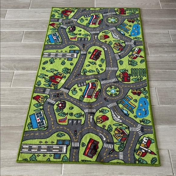 Kids Play Rug with Roads and Buildings - Picture 1 of 3